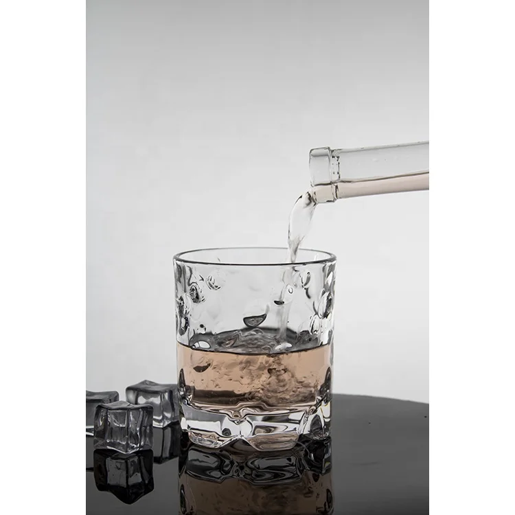 

Europe Style Clear Round Shape Revolving Engraved Bulk Heavy Bottom Whiskey Glass, Clear(accept custom)