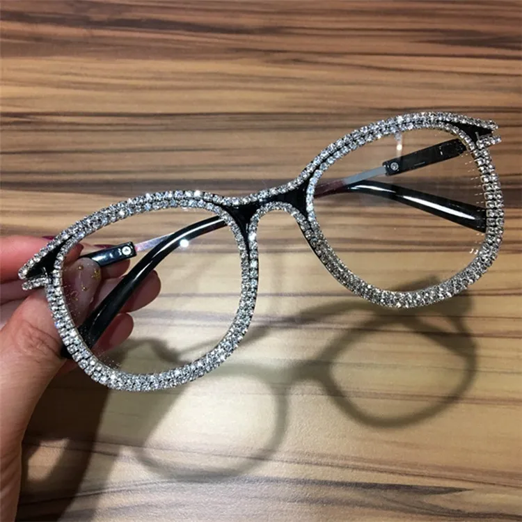 

2021 Fashion Diamond-Studded Sunglasses Women'S Square Trend Retro Rhinestone Handmade Sunglasses, Picture shows