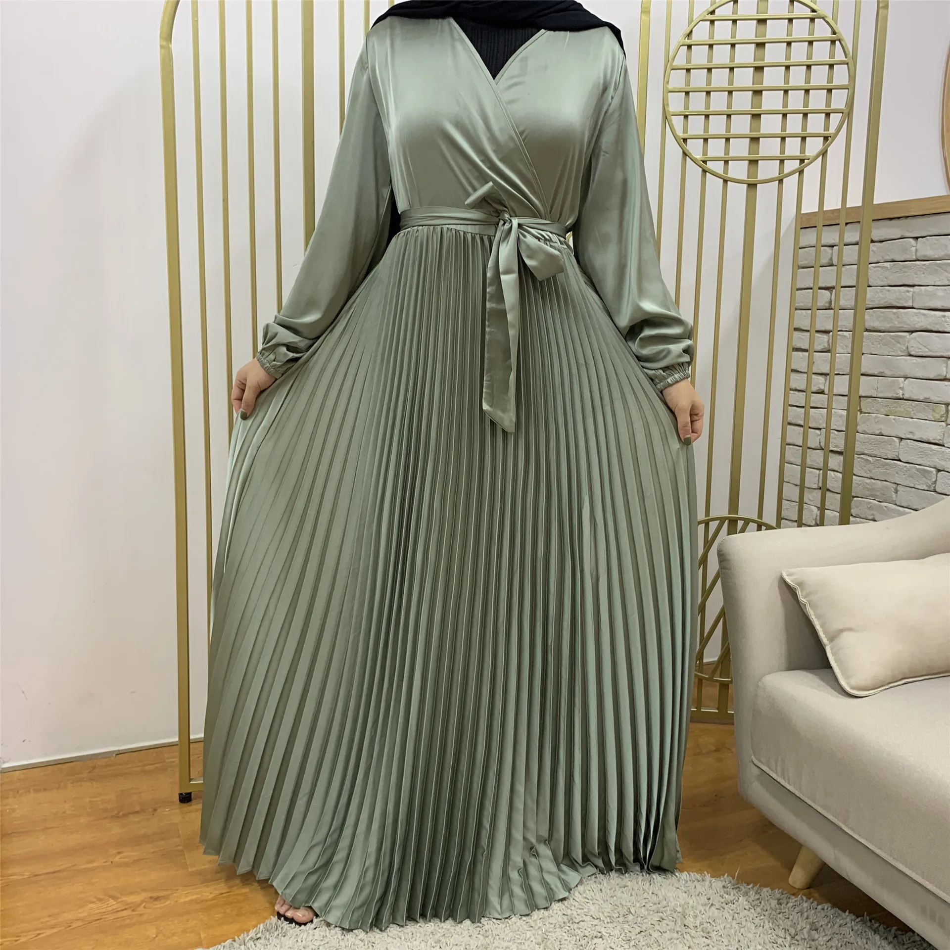 

Factory Wholesale Price V-neck Patchwork Pleated Dress Cardigan Plain Dress Muslim Dubai Arab Woman Abaya For Retail sell