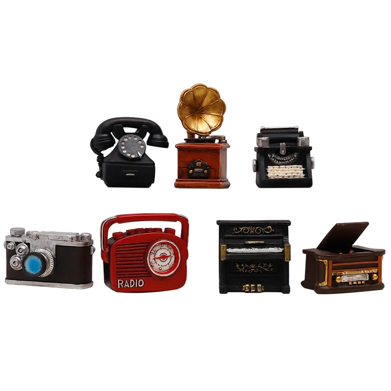 

Wholesale European style retro nostalgic mini ornaments creative resin telephone camera living room wine cabinet home decoration