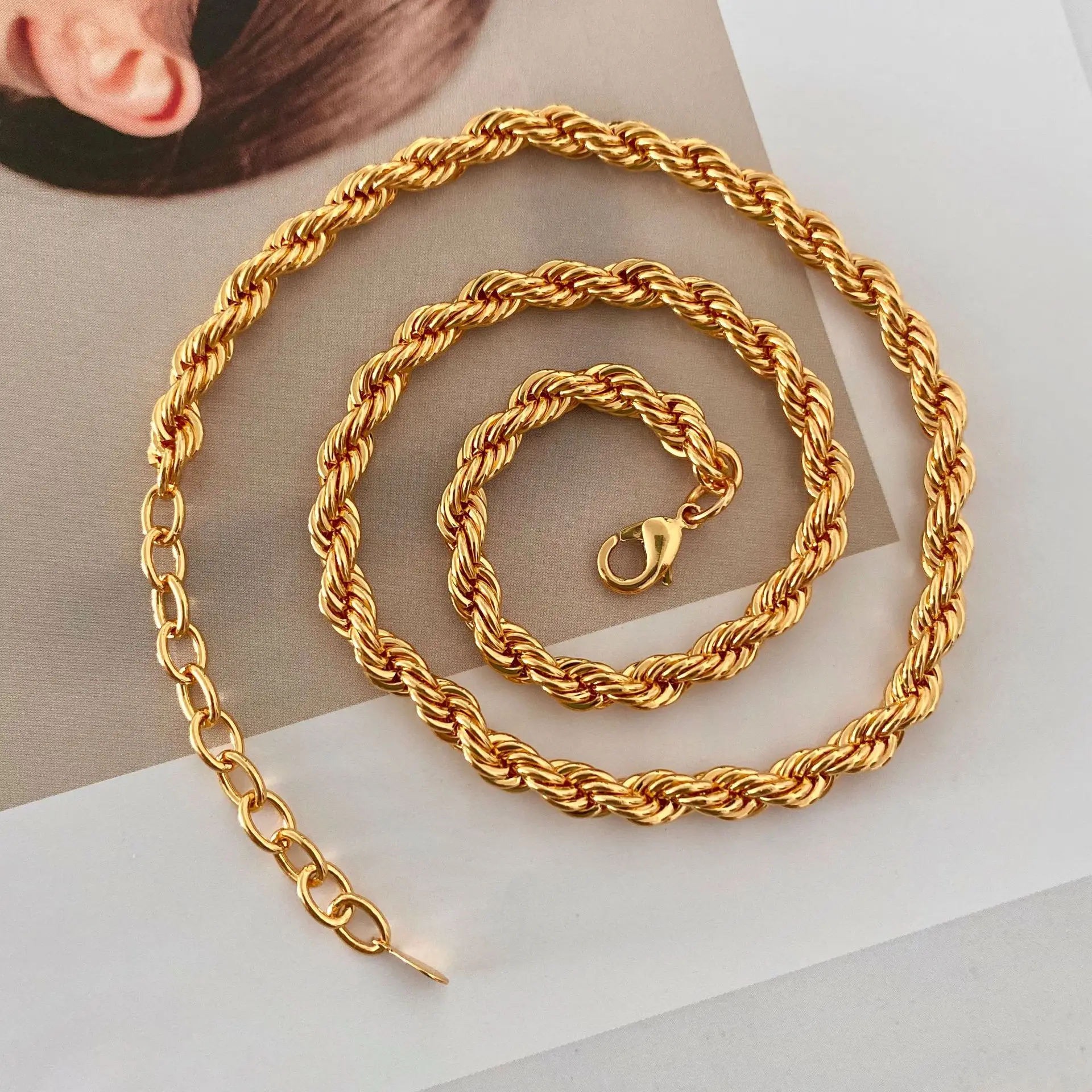 

New Fashion Gold Dubai High Quality Gold Jewelry Stainless Steel Gold Jewelry Gift Necklace