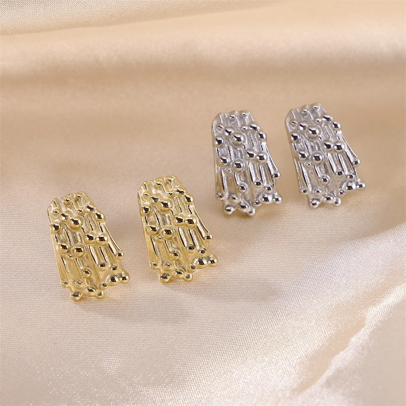 

18k gold Silver special Stainless Steel Design Grain hand shape Stud Earrings Unique Earrings For Women 2023 wholesale