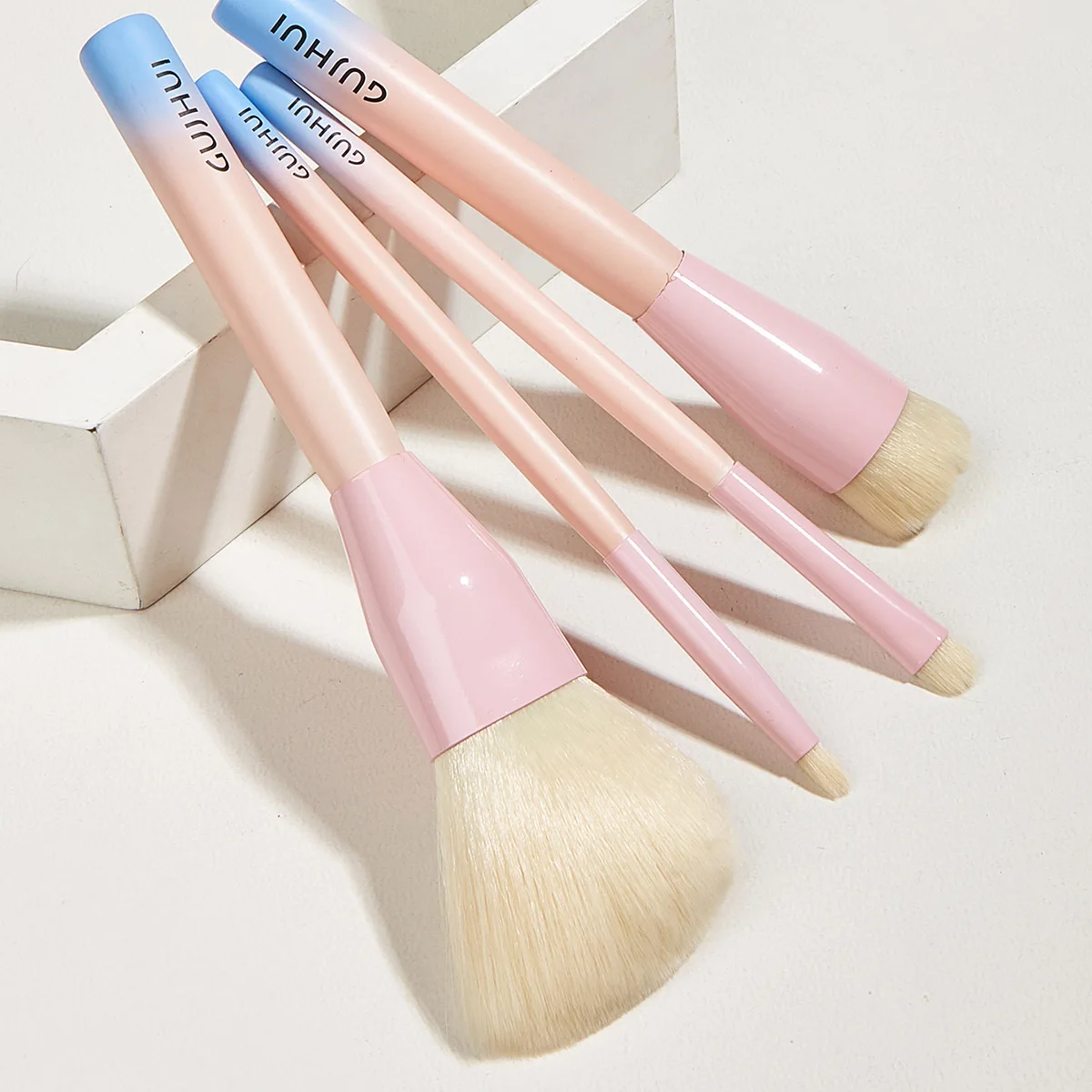 

4Pcs PLuxury Facial Beauty Tools Maccosmetics Factory price and customized Brushes vegan private label makeup brushes set, Customized color