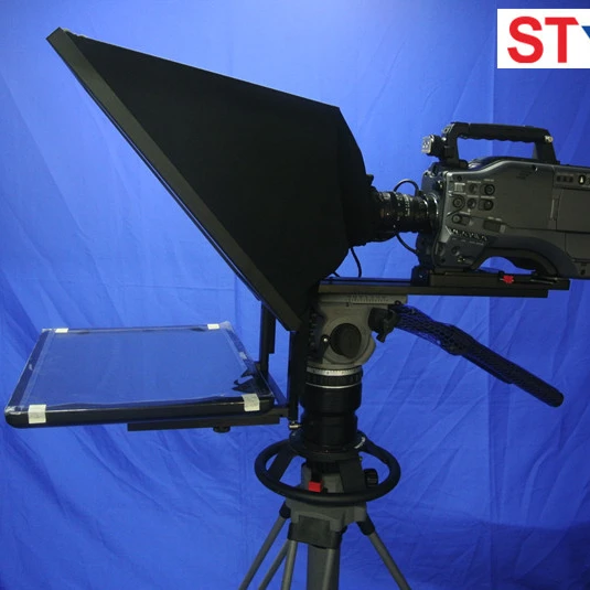 

studio teleprompter on-camera type