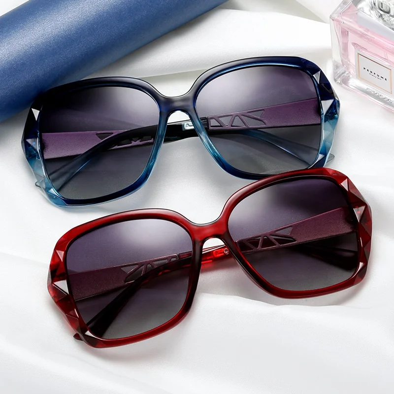 

2020 hot sale oversized eye shield with colored rhinestone fashion big frame eyewear trendy personality women sunglasses, As you see