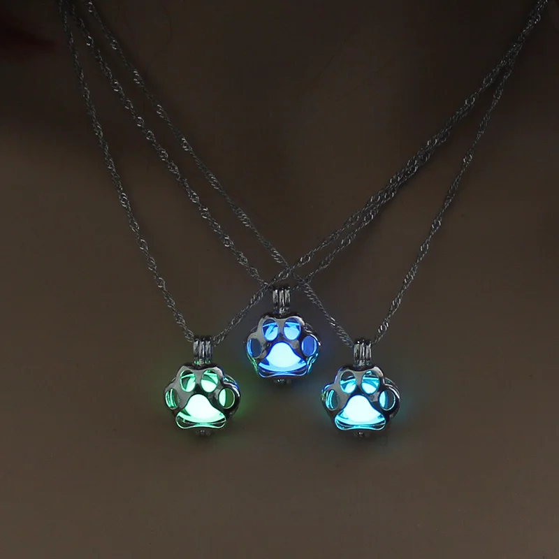 

NY247 Glow In The Dark Pet Paw Footprint Necklaces Cute Animal Dog Cat Love Heart Pendant Necklace For Women Girls Jewelry Neckl