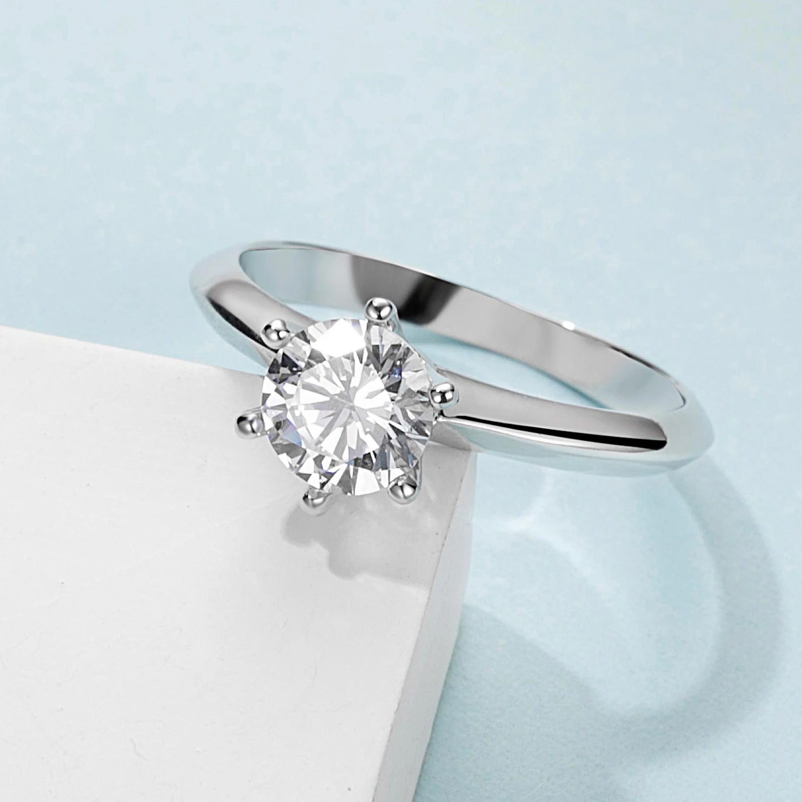 

Good Quality 925 Silver Sterling Jewelry 1ct Round Moissanite Engagement Ring