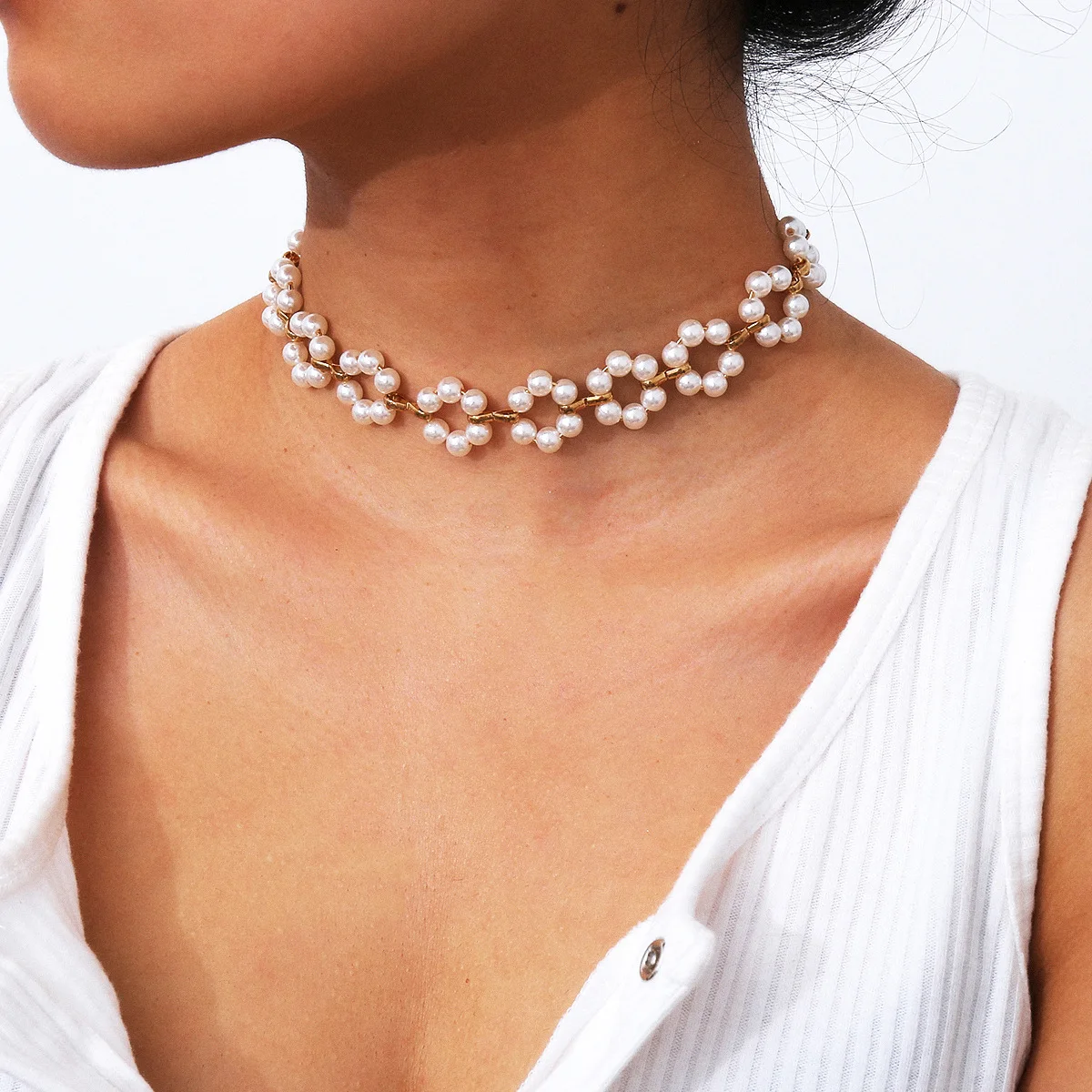 

Fashion White Hollow Pearl Flower Choker Necklace Freshwater Pearl Flower Necklace For Women, Picture color