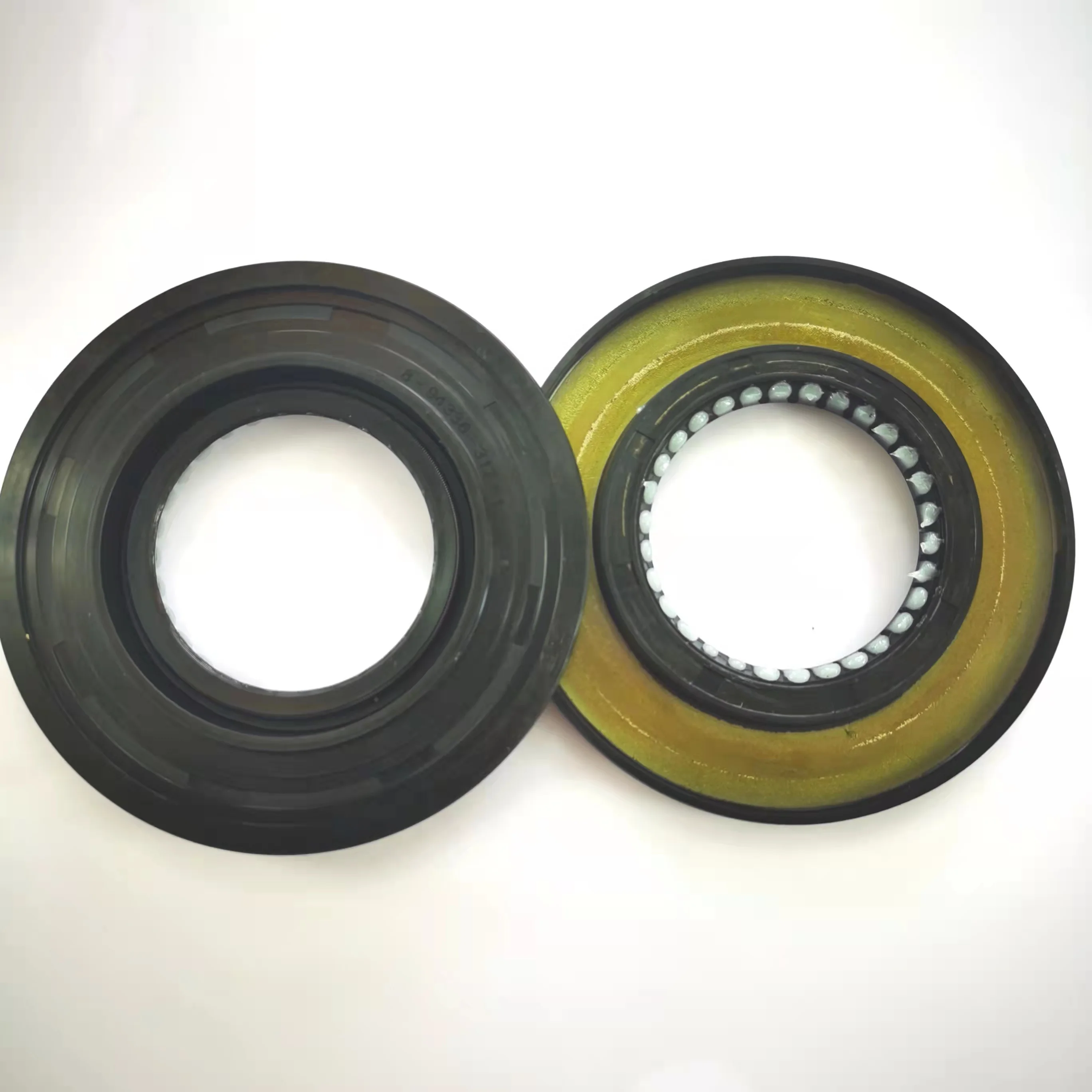 XTSEAO 894336317 49*100*8/10  oil  seal for Front Axle Shaft Oil Seal  NBR FPM nylon oil seal