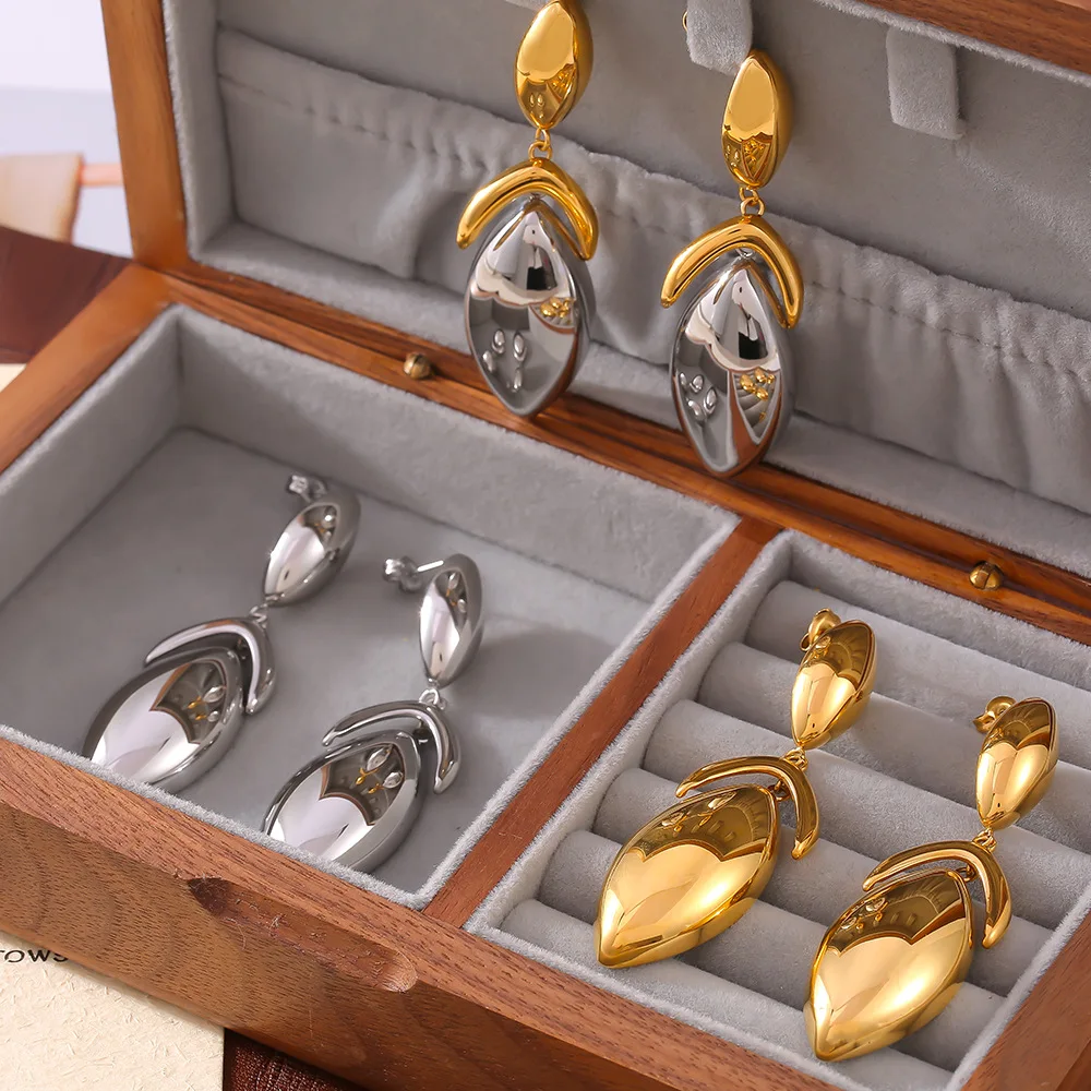 YF3899 Stainless Steel 18k Gold Plated Niche Geometric Splicing Pendant Two Tone Waterproof Earrings Women