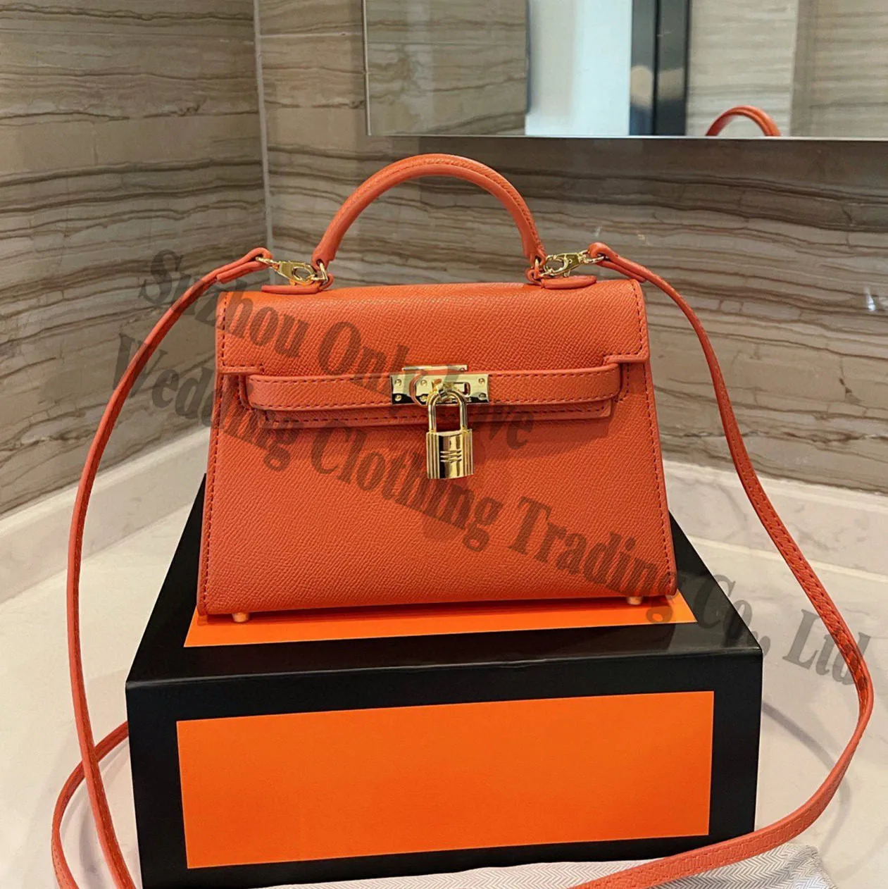 

2021 High Quality Lady Genuine Leather Flap Square Shape Pink Handbags Lock Orange Shoulder Crossbody Bag