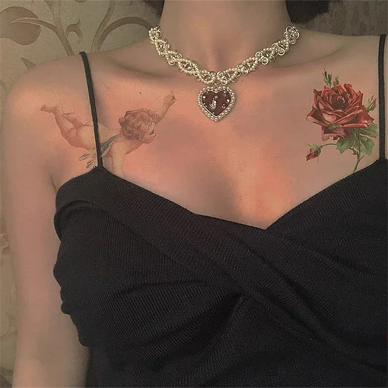 

French vintage style woven pearl drop oil love necklace