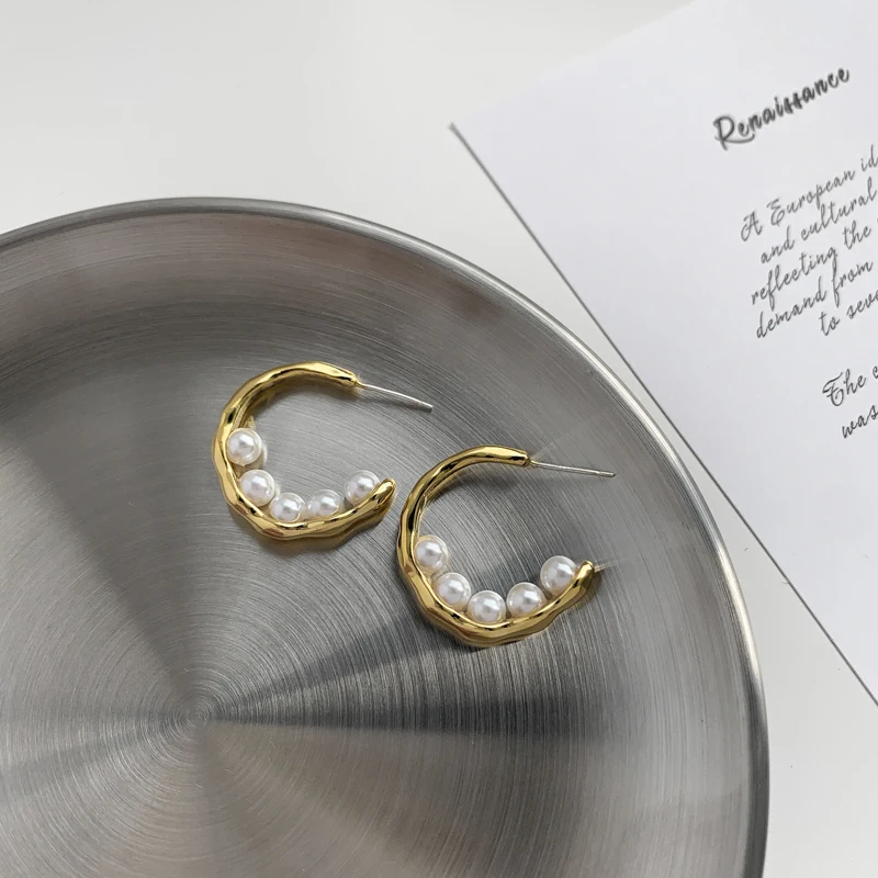 

Vershal D-25 Fancy 18k Gold Plated Trendy Irregular Surface C-Shape Pearl Hoop Earrings For Women