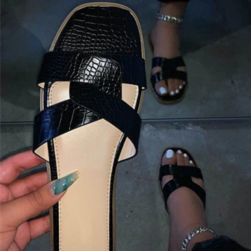 

New flats for summer Ladies Crocodile skin shoes Lightweight Non-slip Wear Resistant Outdoor Slippers Women, Customized color