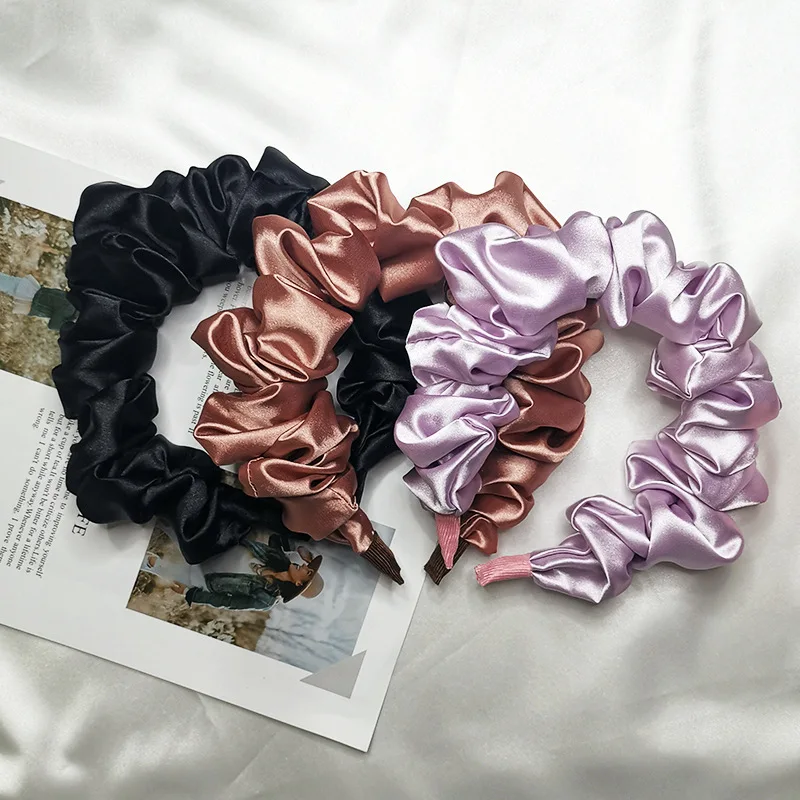 

Custom Headband Folds Hair Accessories Plastic Fabric Covered Satin Headbands Custom Logo for Women Luxury