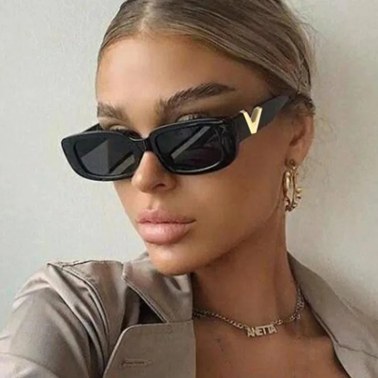 

Summer Black Luxury Famous Brands Sun Glasses Ladies Small Fashion Vintage Shades 2021 New V Logo Designer Sunglasses Women, As show /custom colors
