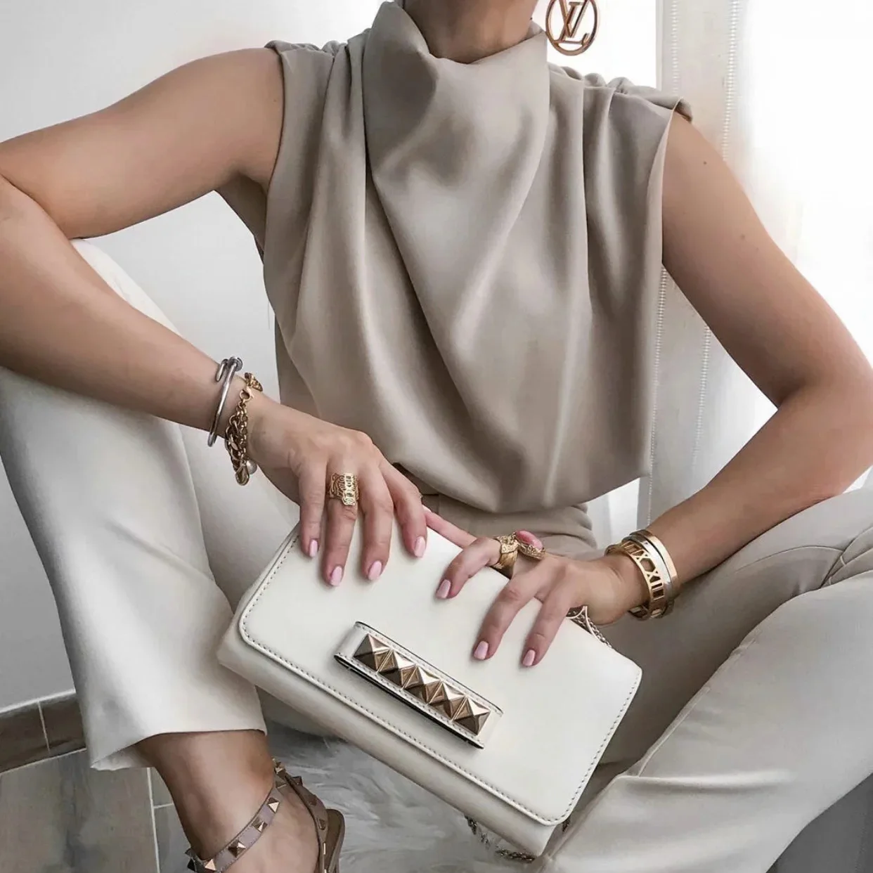 

Summer Simple Stand Collar Solid Color Casual Tops Blouse Trendy White Sleeveless Loose Shirts Blouses for Women, White, apricot
