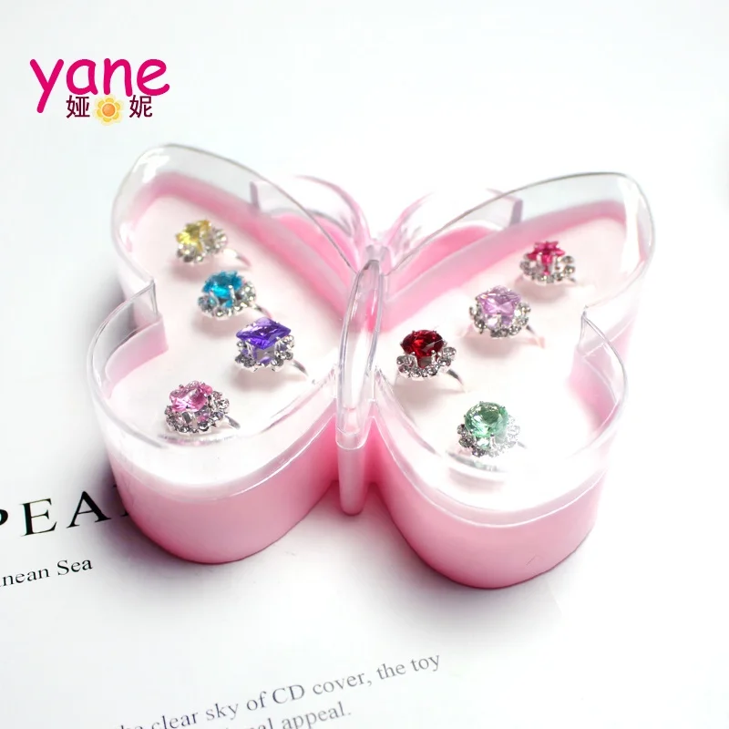 

Girls jewelry 8 pieces bling kid rings 2 cm alloy ring for girl butterfly box