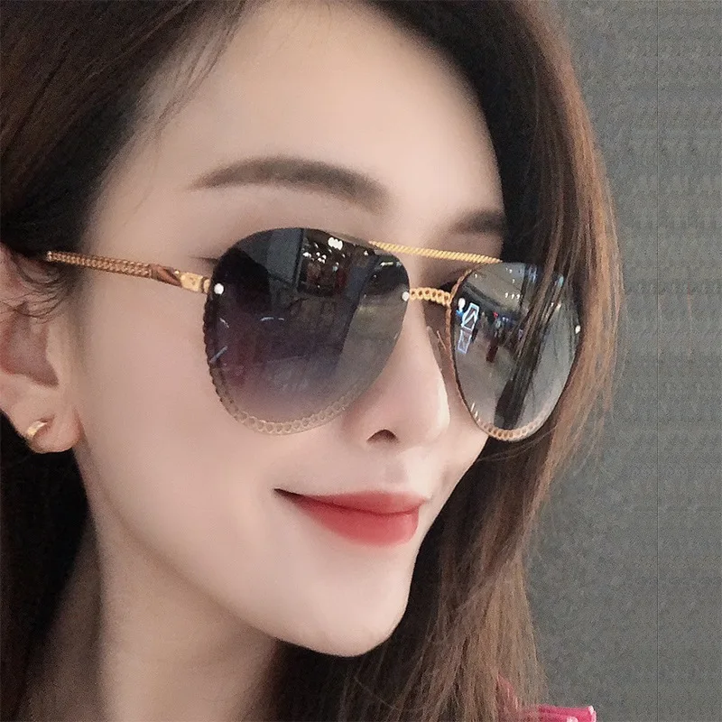 

wholesale 2021 polit rimless designer fashion metal trendy womens men aviation oversized shades sun glasses sunglasses 2020