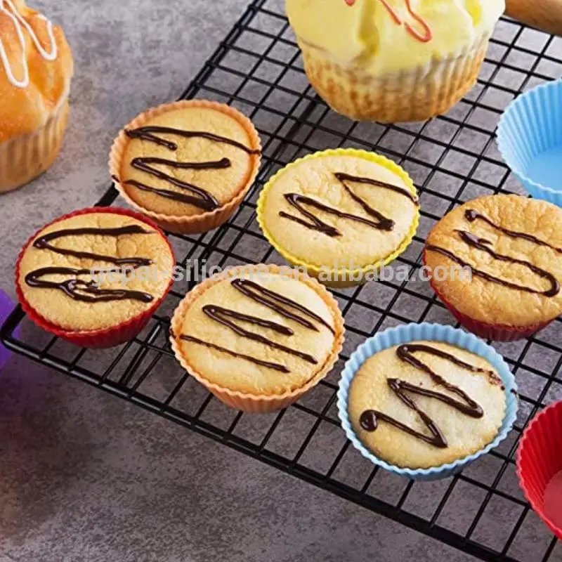 

12 pcs Silicone Muffin Cupcake with random color