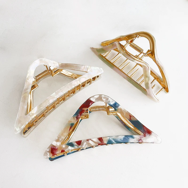 

11cm Pearl Color Riangle Large Hair Claw Clips Hollow Out Acetic Acid Fashion Accessories Acetate Triangle Succinite Hairpins