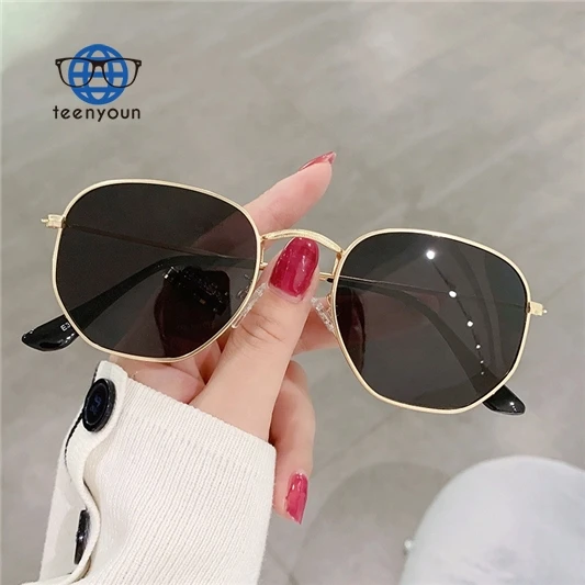 

Teenyoun Classic Personality Ladies Vintage Eyewear Lentes De Sol Irregular Polygon Frame Sunglasses 2023 New Round Shape Metal