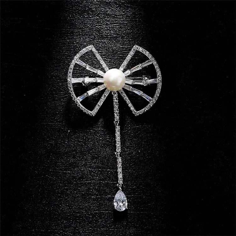 

Zircon high-grade brooch pin Japan and South Korea wild fashion accessories suit pin tassel pendant brooch female, Picture