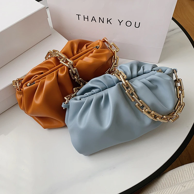 

2020 Custom Luxury Women's PU Leather High Capacity Chain Handbag New Stylish One-shoulder Cloud Bag, Picture color