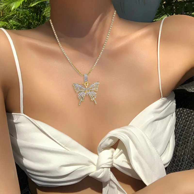 

Explosive Rhinestone Pendant Necklace European and American Single Layer Claw Chain Butterfly Wing Pendant Female, 2 colors