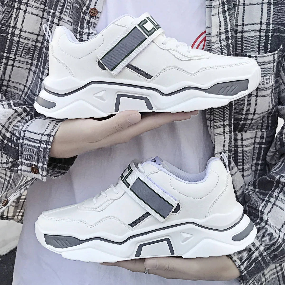

Fashion Men Sneaker Shoes Custom Logo Footwear Casual White rending Mens Sneakers 2020 Shoes For Men New Styles