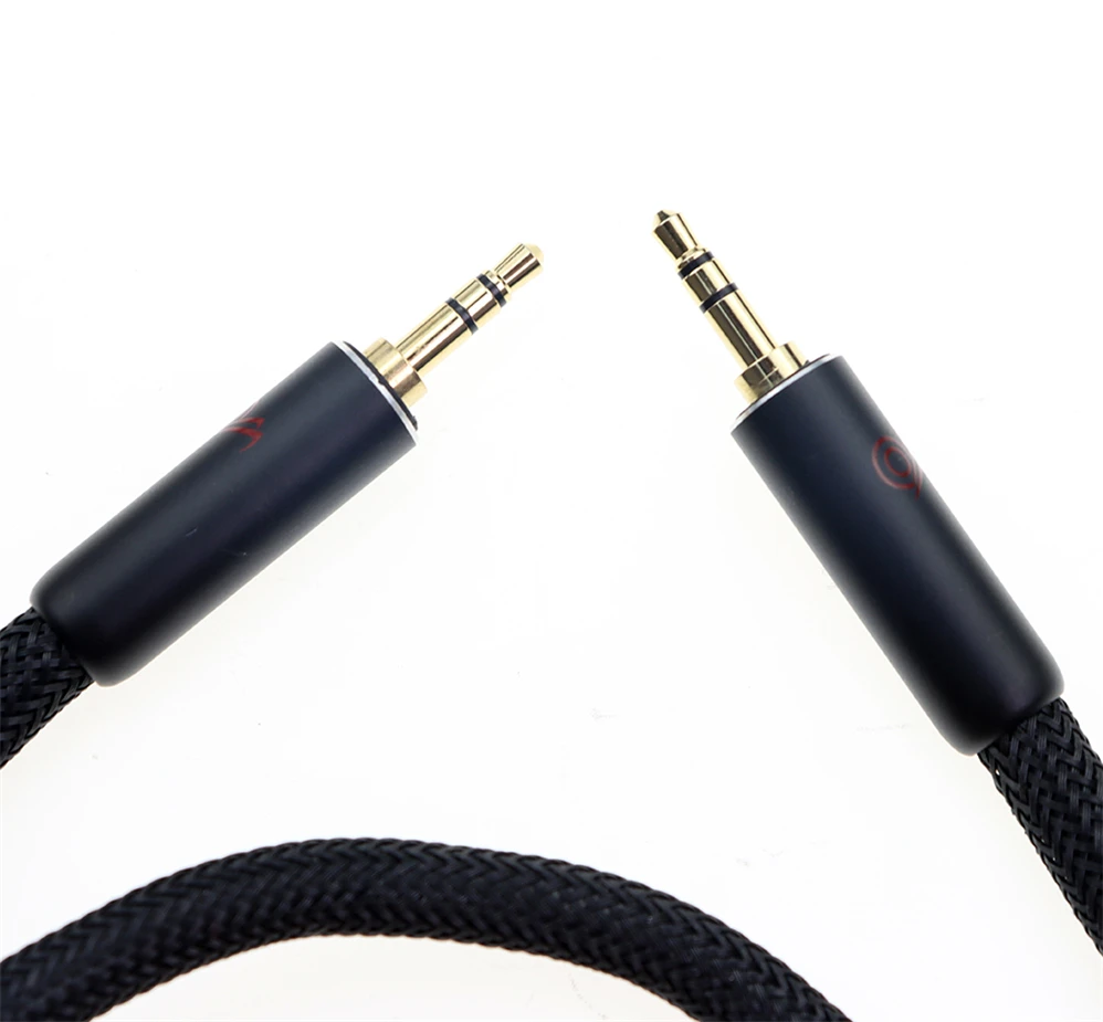 

High-end car stereo black stock video cables customized Logo 3.5mm connector Aux wear-resisting audio cables