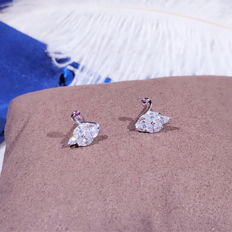 

100% 925 Sterling Silver Dazzling Clear animal Stud Earring for Women Jewelry