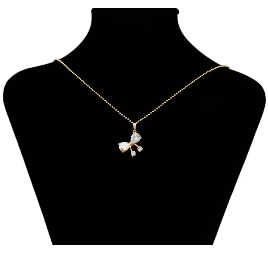 

36296 xuping Niche fresh simple small butterfly zircon charm pendant