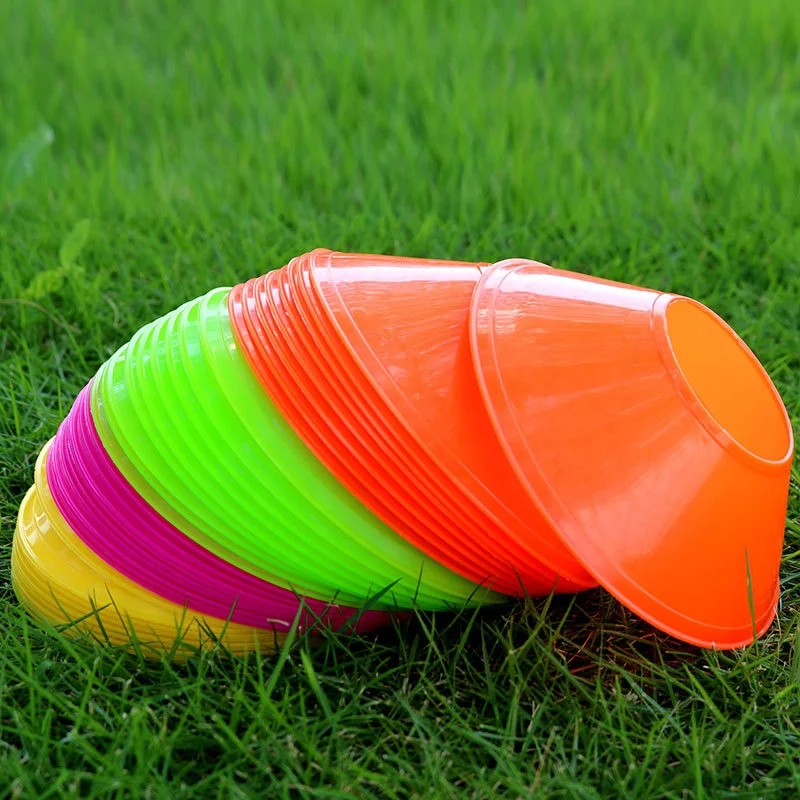 

HOT Sale 12.5cm Flat Disc Cones Durable Marker Cone For Agility Training Soccer Mini Cones, Mixed color