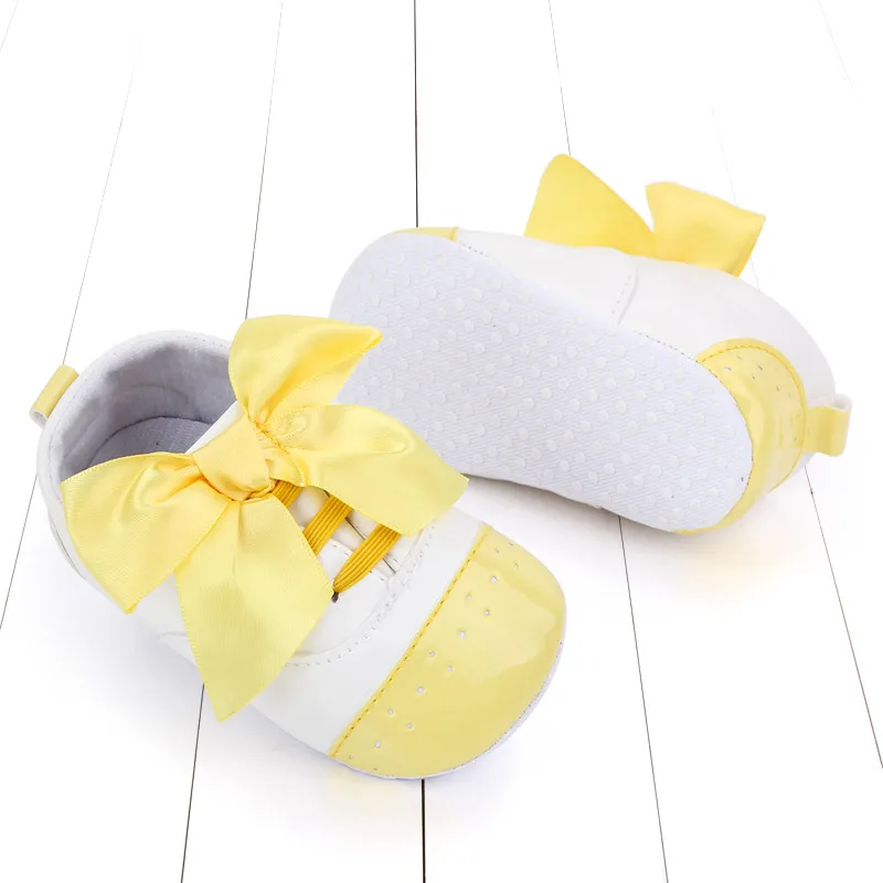 Beautiful Bow Design Baby Dress Shoes Soft Sole Baby Shoes for Baby Girls supplier