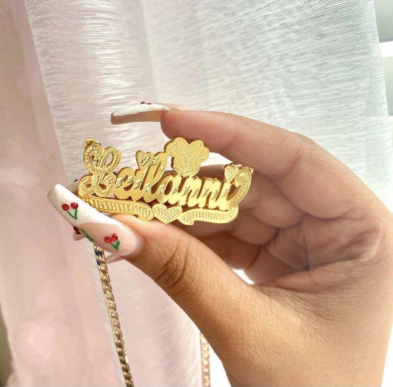 

2021 Hot Sale New Arrival Copper Material Acrylic Double Plated Custom Name Plate Necklace, Picture