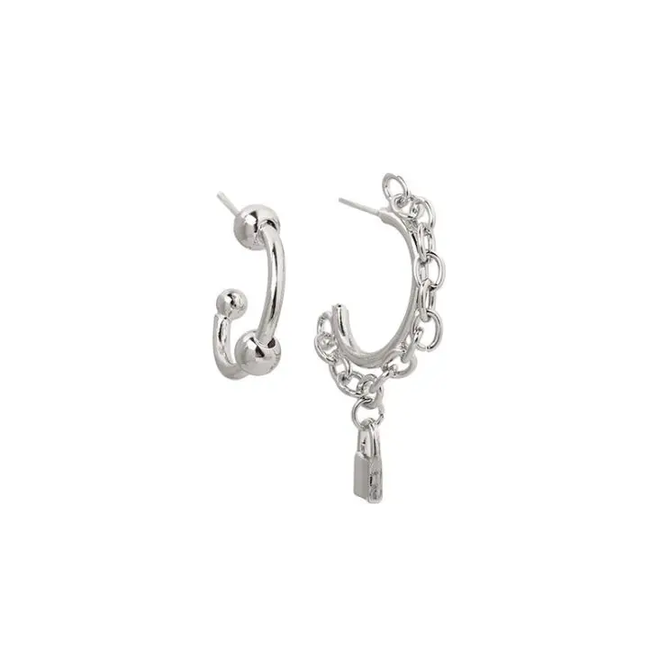 

2021 new trendy ins 925 silver post personality trendy silver chain earrings female lock asymmetric earrings