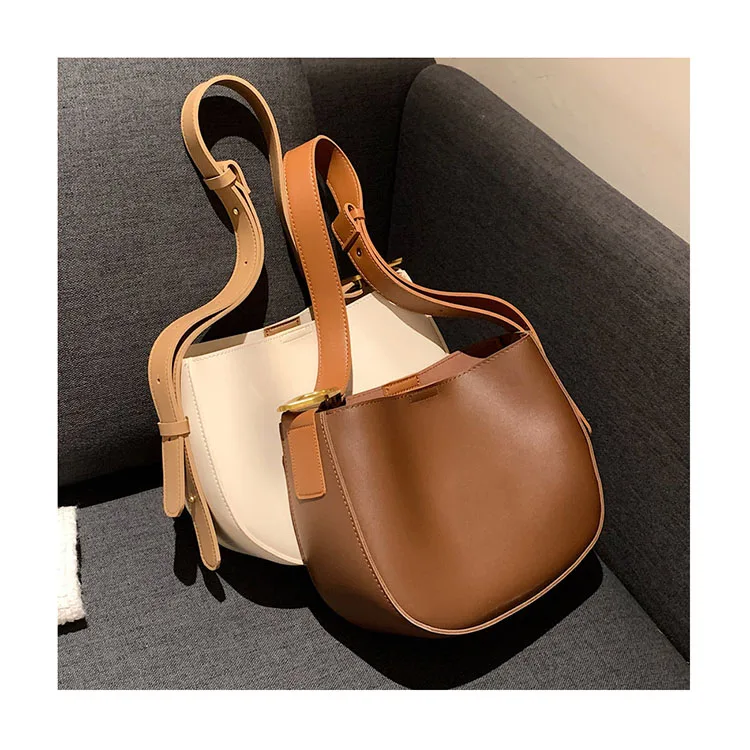 

Wide Strap Bucket Saddle Shoulder Purses Vintage Women 2021 Fall Winter Contrast Color Underarm Bags Clutch Women Hand bags