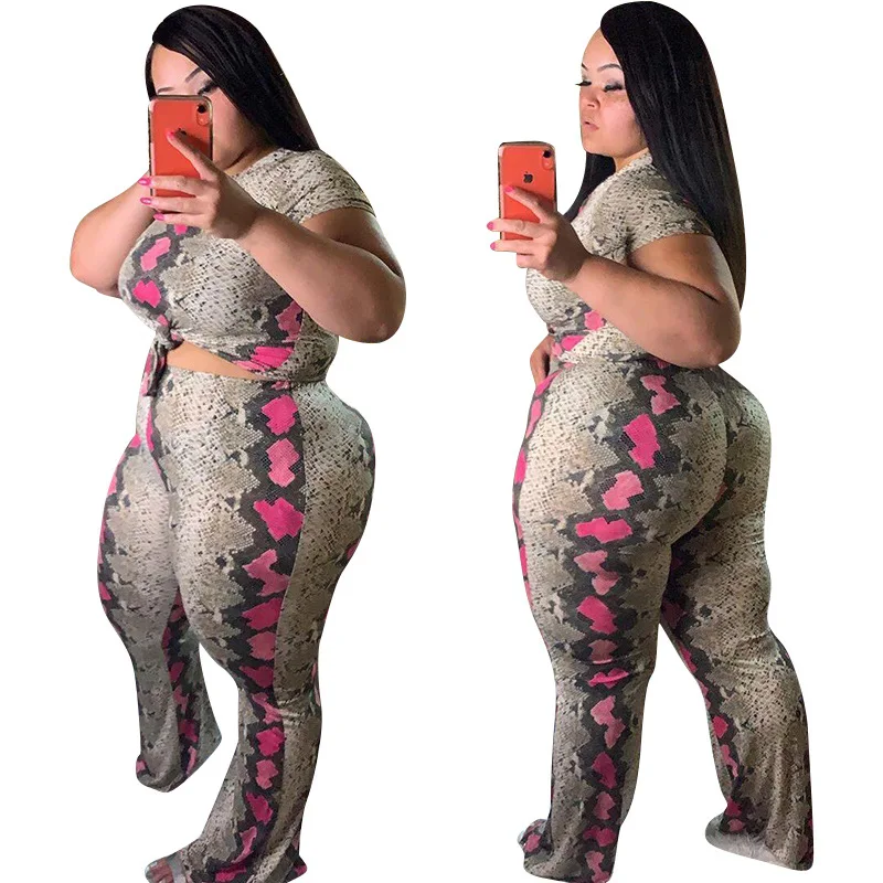 

Best Selling Women Snake Print Women Suit Short Sleeve And Trousers Two-Piece Pants Set 2021
