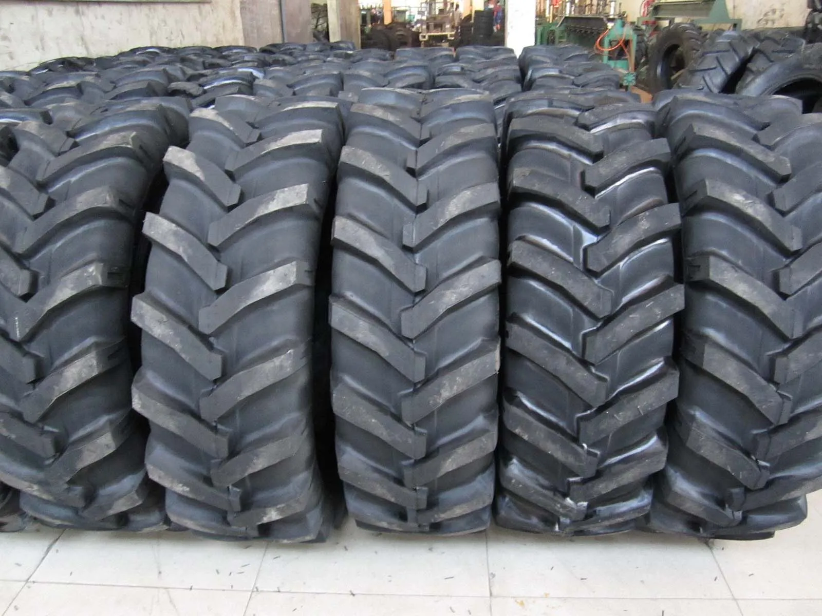 农业轮胎 16.9-30 10pr 拖拉机轮胎