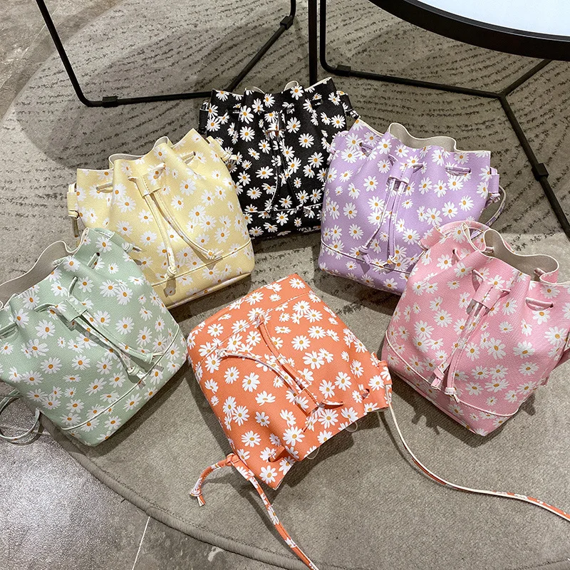 

2020 new Korean female bag shoulder messenger printing mobile phone bag Xiao Zou Ju bucket bag