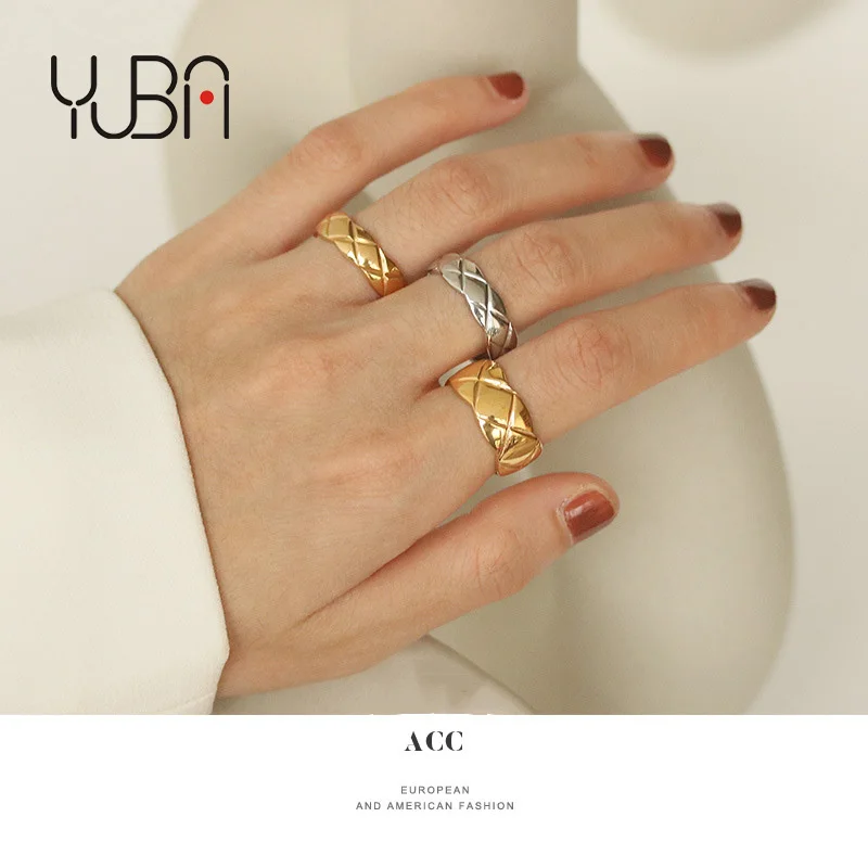 

Ins New Design Fashion No Fade Gold Plated Rings Retro Simple Stainless Steel Wedding Rings For Women