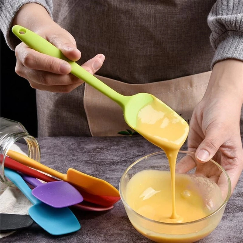 

Amazon Hot Sale 8.2 Inch Small Spatula High Heat Resistant Silicone Baking Spatula, Multi-colors