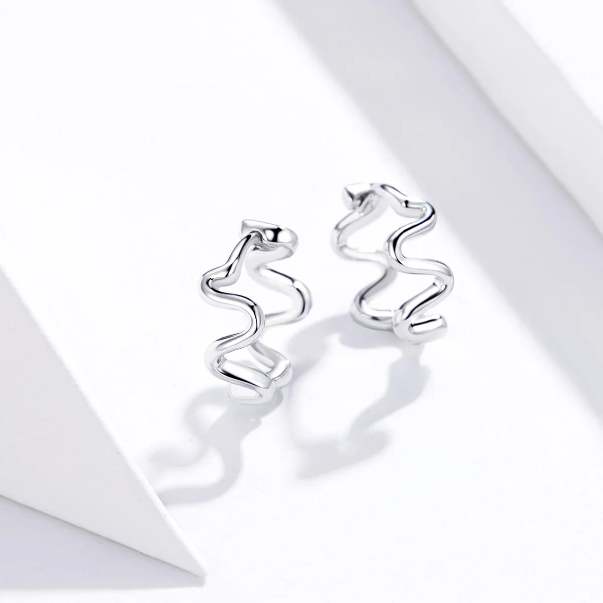 

Factory Sale 925 Sterling Jewelry Studs Silver Heartbeat Radians Charm Earrings Hot Selling