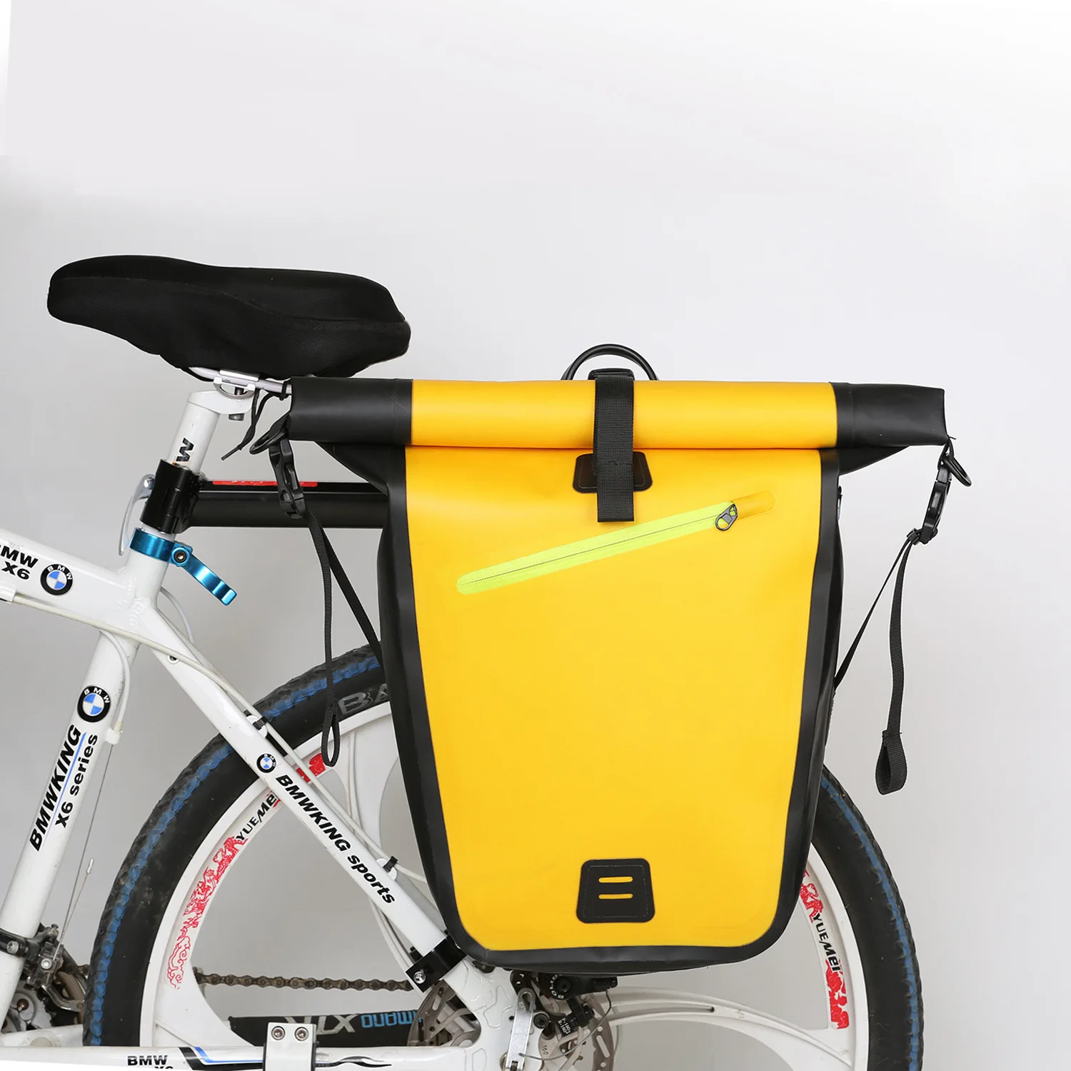 

Mountain Bike Riding Outdoor Waterproof One-Piece Large Capacity Bicycle Pannier Bag Back Seat Bag, Yellow