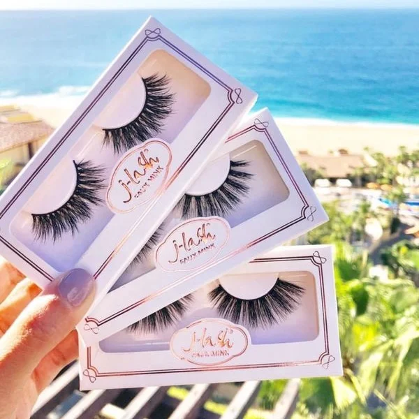 

China's wholesale Hot Selling High-Quality Beautiful Synthetic Fiber Eyelashes with cheap packaging boxes