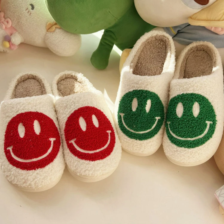 

High Quality Wholesale Women's New Fashion Soft Smiley Face Fuzzy House Slippers