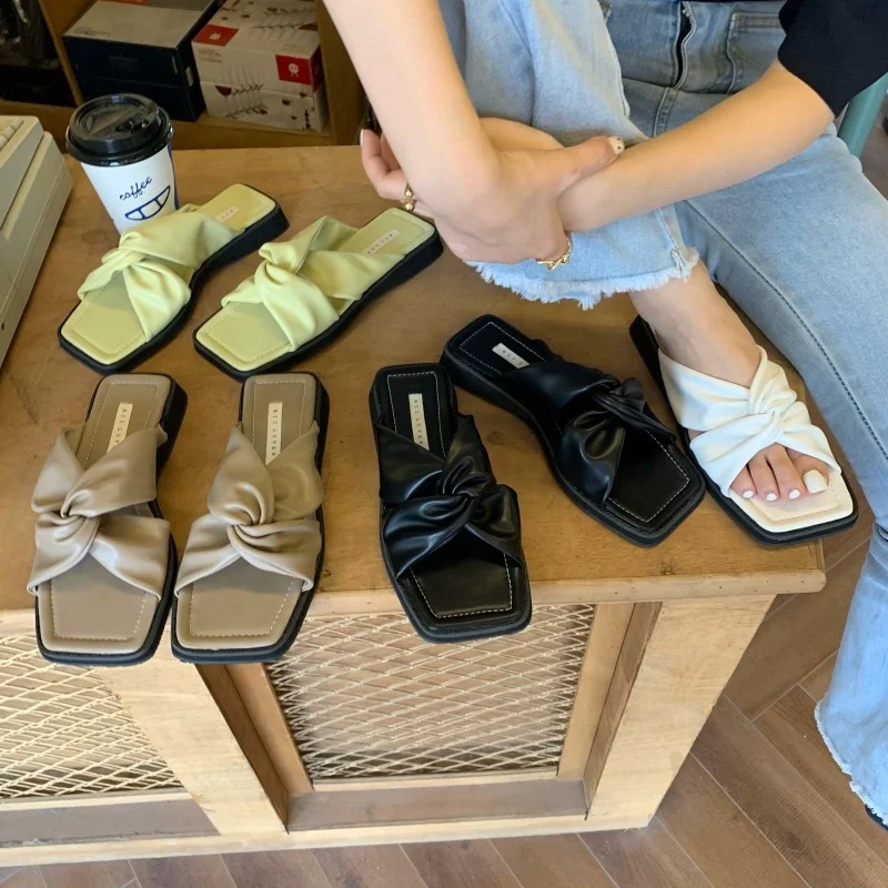 

2021 Korean summer new arrival women's shoes fashion flat bottom outdoor casual slippers, Four colors or customized