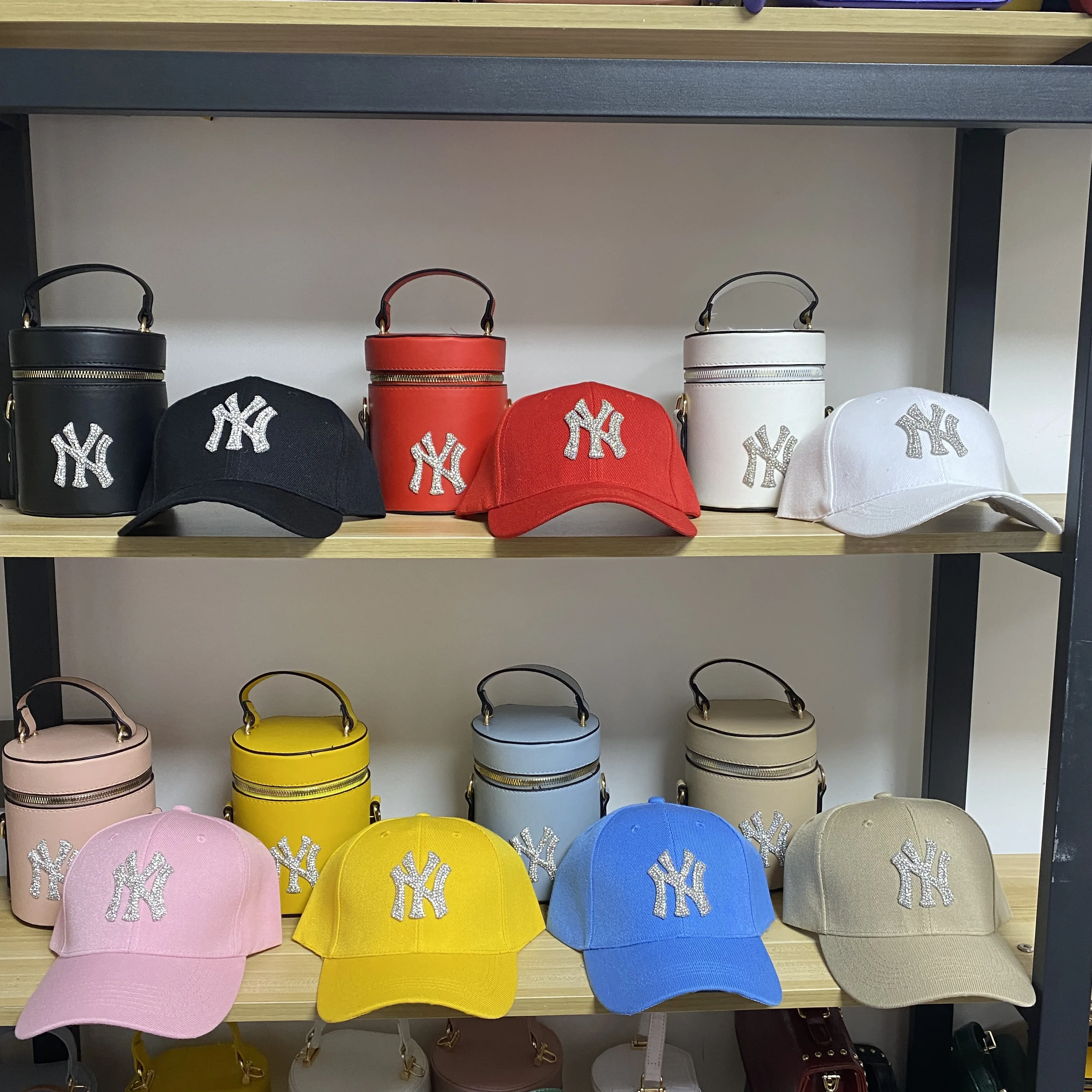 

2021 New Trendy NY Purses and Handbags Lady Luxury Women NY Hats and Bags set Fashion Designer PU Leather LA Hats and Purse Set, 7 colors