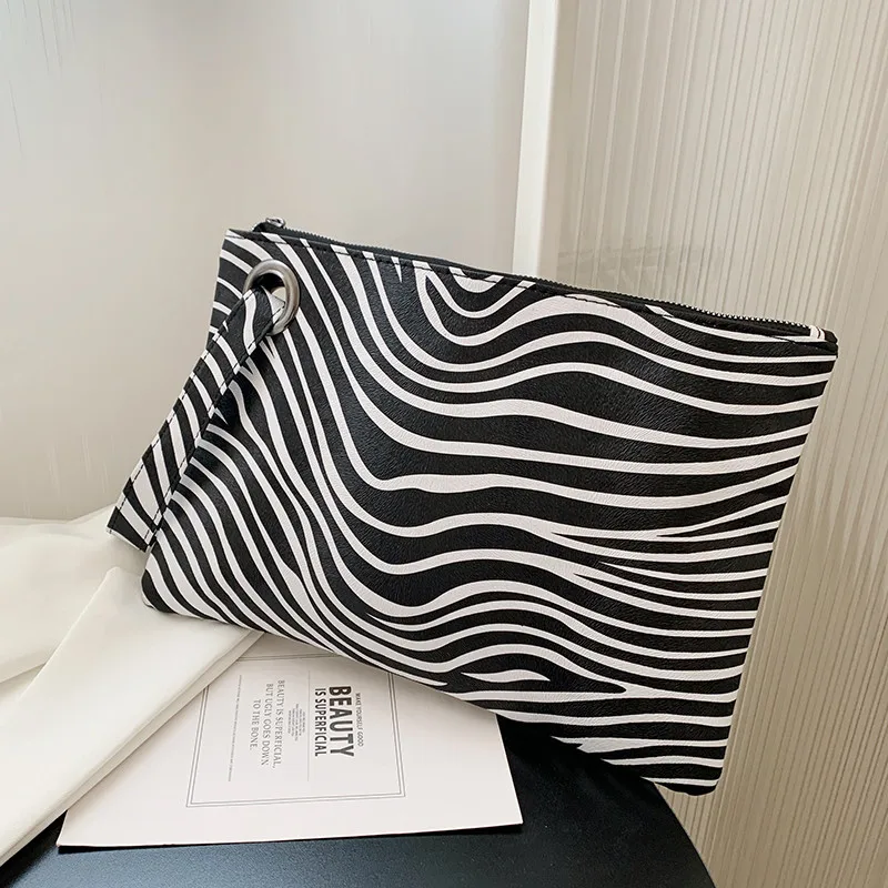 

Retro Style Leopard Clutch Bag Print Fashion Flat Bag new design women pu leather leopard clutch bag